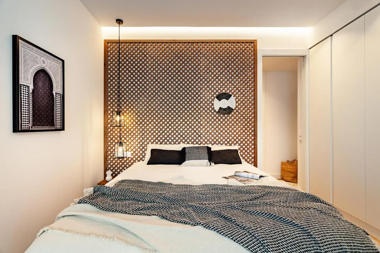 Beni - 1 Bedroom Apartment With Pool And Terrace In Gracia Barcelona Spanien