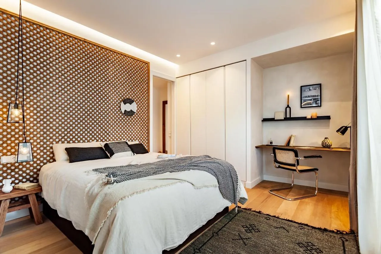 Beni - 1 Bedroom Apartment With Pool And Terrace In Gracia Barcelona Spanien